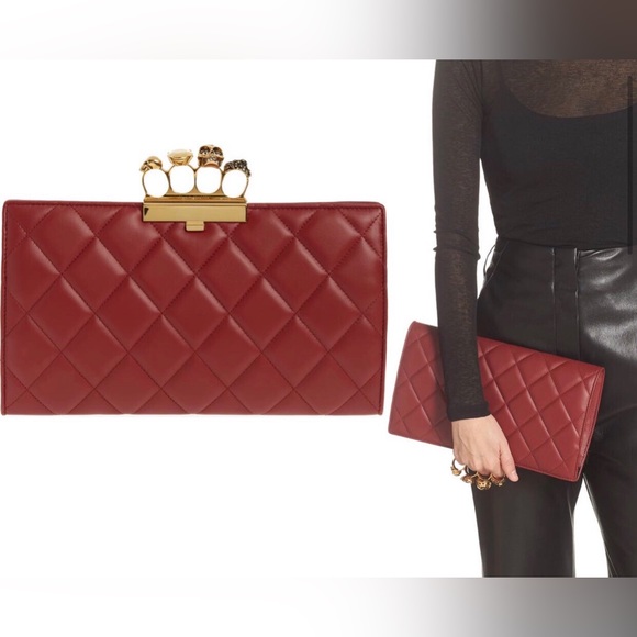 ❌❌SOLD❌❌🔥Alexander McQueen🔥 Skull Knuckle Ring Quilted Leather Clutch - Picture 2 of 10